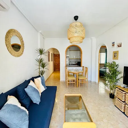 El Papagayo 2 Mins Walking To The Apartamento Torrevieja